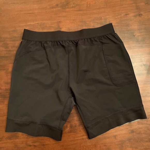 NWOT Ten Thousand 7" Compression Short Size Small, Large & Extra Large - Picture 2 of 4
